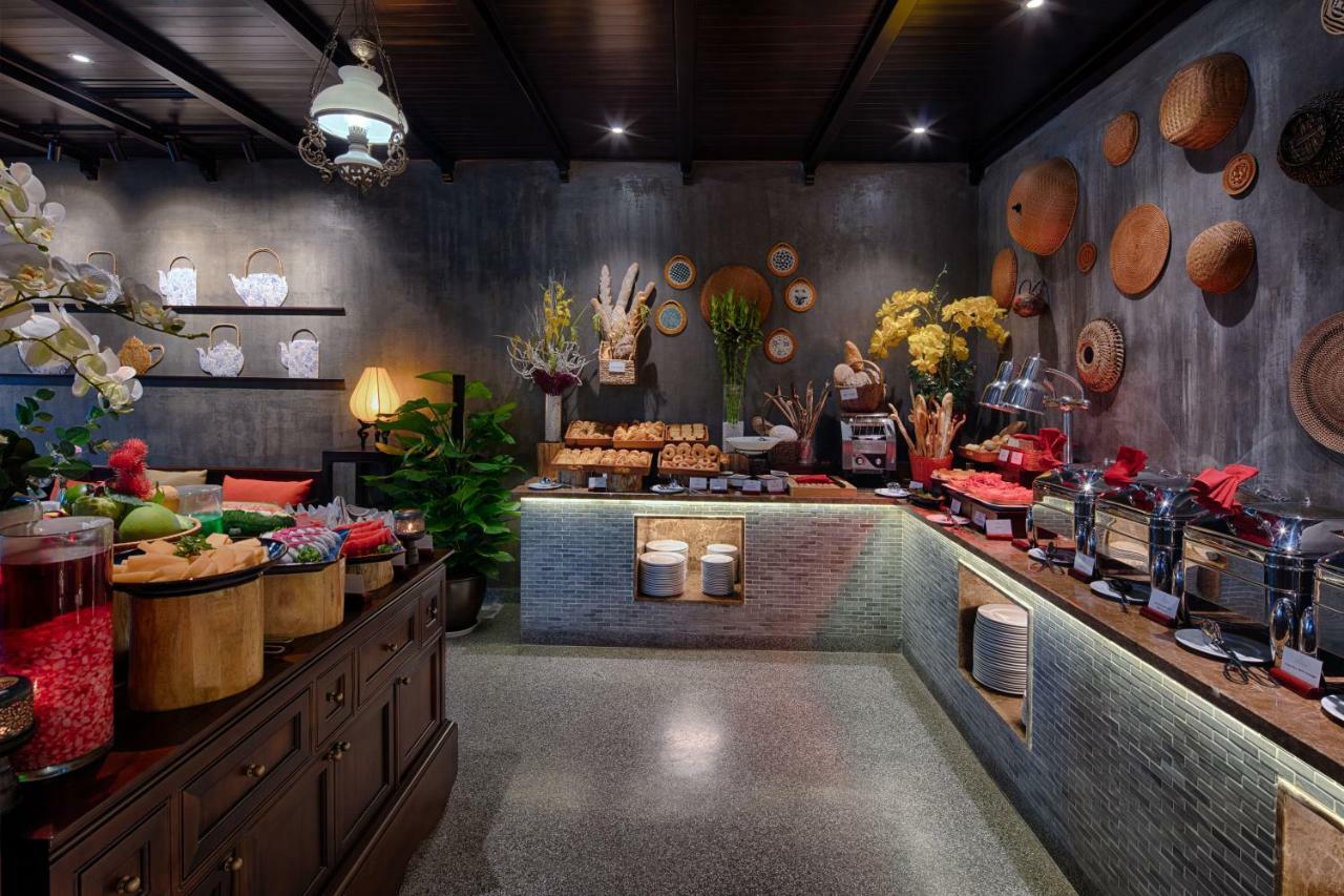 Little Riverside Hoi An . A Luxury Hotel & Spa Buitenkant foto The buffet at the restaurant